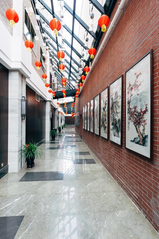 Redwall Hotel Пекин Экстерьер фото