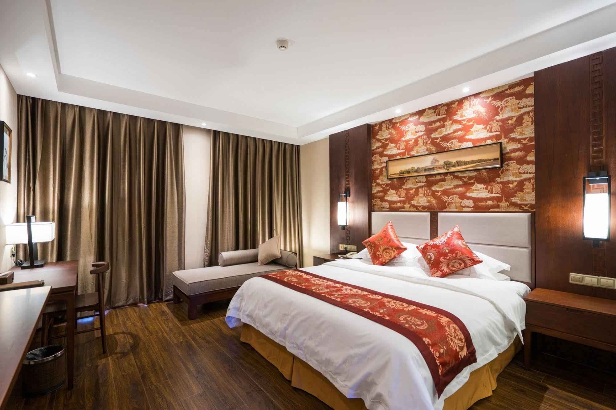Redwall Hotel Пекин Экстерьер фото